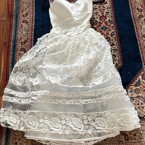 bebe White Lace & Tulle Formal Dress